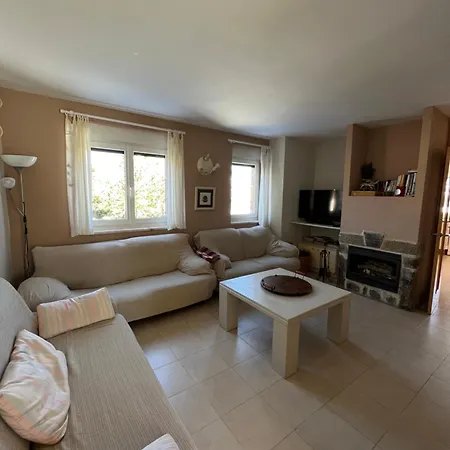 Chalet Llosa Planta Primera Y Planta Baja