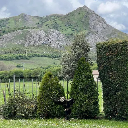 Llosa Planta Primera Y Planta Baja * San Salvador de Cantamuda