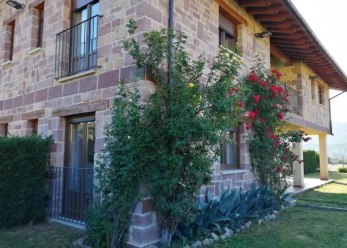 샬레 Llosa Planta Primera Y Planta Baja *